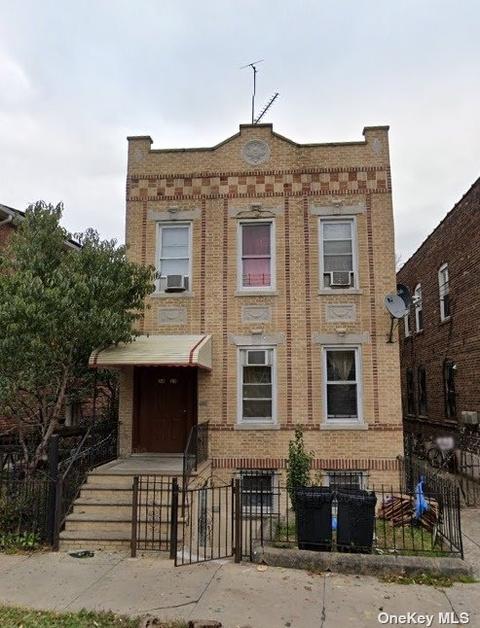 34-25 101st St, Flushing, NY 11368 photo 1