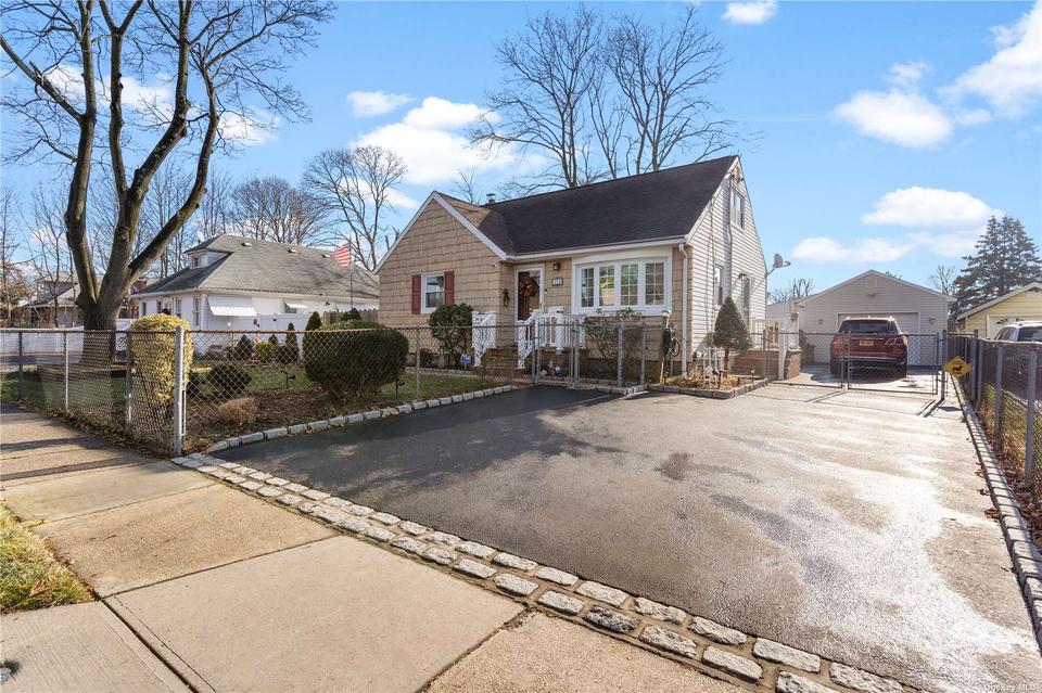 350 Clayton St, Central Islip, NY 11722 12 Photos MLS 3367681 Movoto