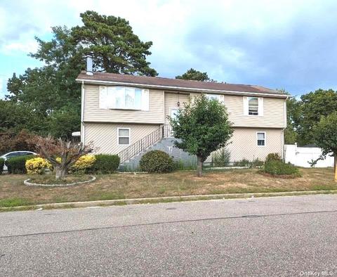 Wyandanch, NY Real Estate & Homes For Sale - Movoto