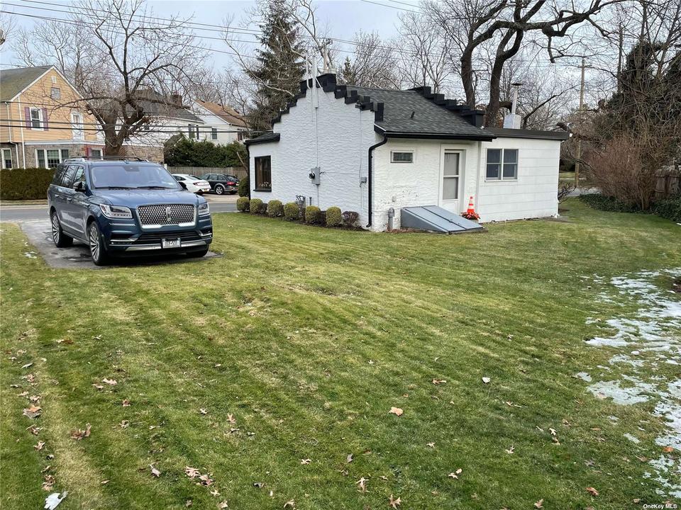 660 Tulip Ave, Floral Park, NY 11001 2 Photos MLS 3369645 Movoto