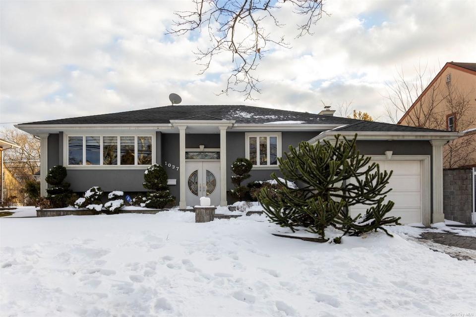 1037 Rosedale Rd, Valley Stream, NY 11581 1 photo MLS 3373694 Movoto