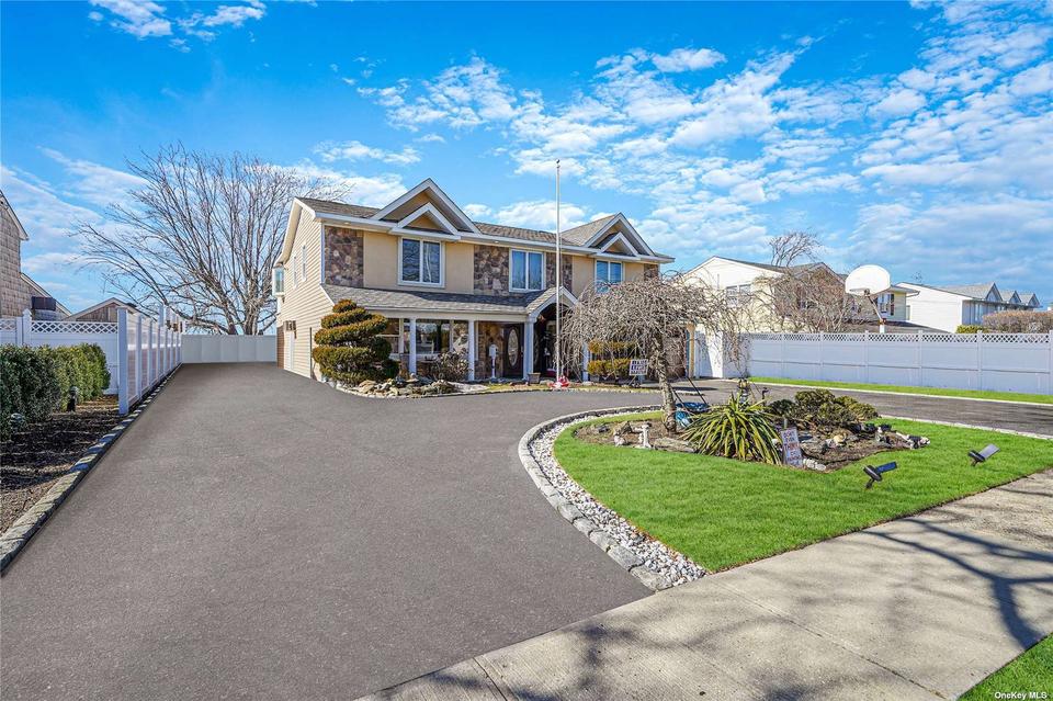 126 Cedar Point Dr, West Islip, NY 11795 35 Photos MLS 3376138