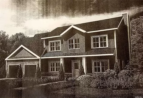 1 Colleen Court, Centereach, NY 11720