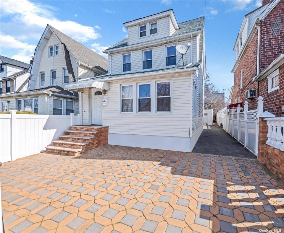 11539 196th St, Saint Albans, NY 11412 27 Photos MLS 3387635 Movoto