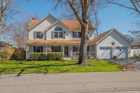 53 Oxbow Rd, Patchogue, NY 11772 photo 1