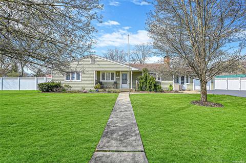 262 N Prospect Ave, Patchogue, NY 11772 photo 1