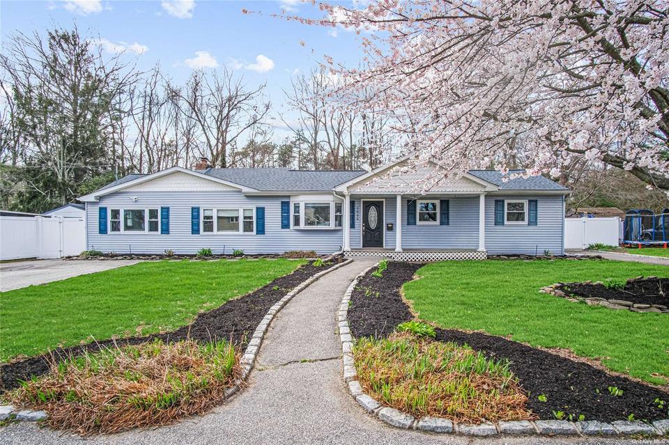 1026 Cassel Ave, Bay Shore, NY 11706 29 Photos MLS 3391997 Movoto