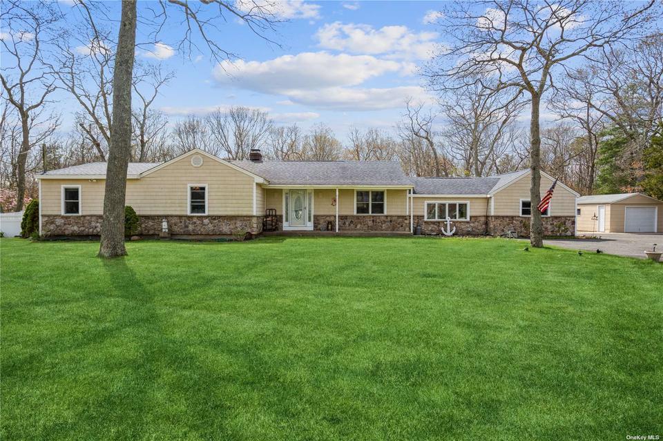 8 Howe Rd, Coram, NY 11727 24 Photos MLS 3394370 Movoto