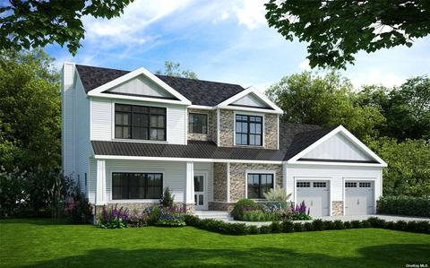 32 Foxrun Court, Ridge, NY 11961