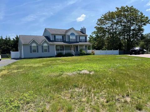 10 Gatz Rd, Riverhead, NY 11901 photo 1