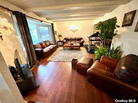 56-35 185th St, Flushing, NY 11365 photo 1