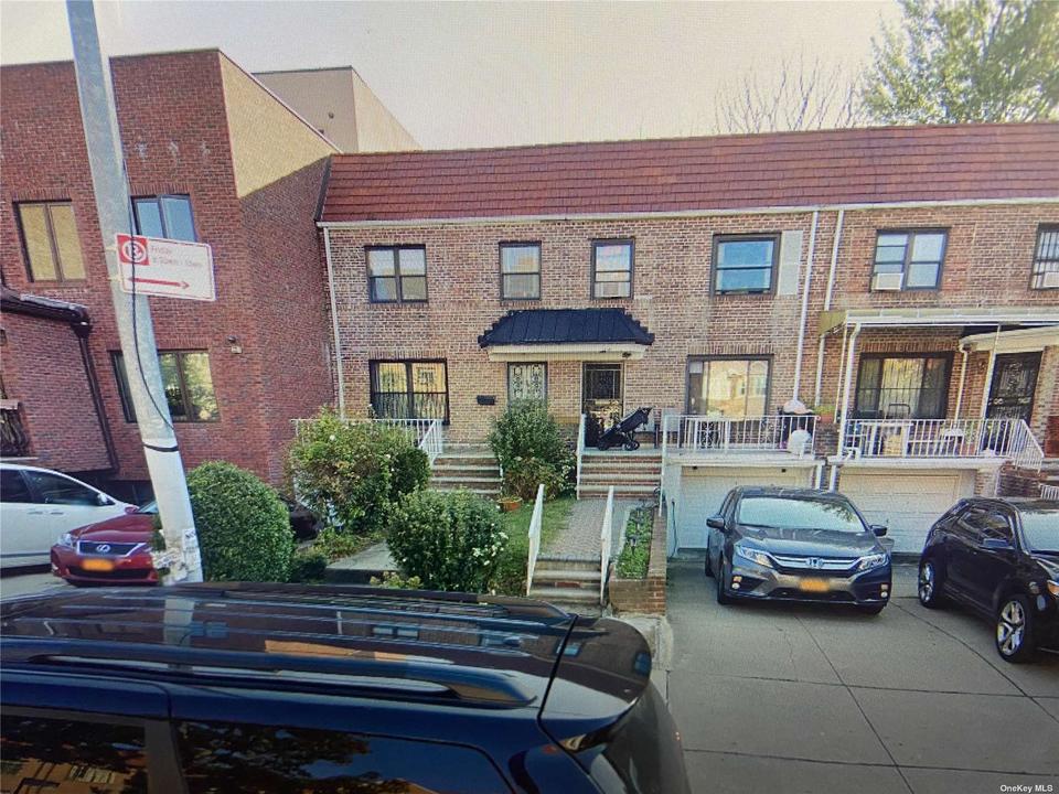 6438 Austin St, Rego Park, NY 11374 1 photo MLS 3408041 Movoto