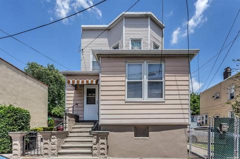 58-1517 Penrod St, Corona, NY 11368