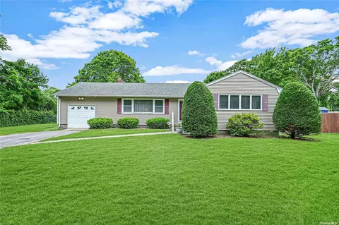 56 Hedges Rd, Patchogue, NY 11772 photo 1