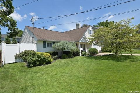 34 Eldorado Blvd, Plainview, NY 11803 photo 1