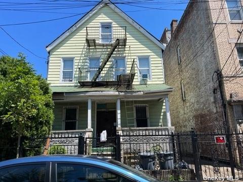 911 E 219th St, Bronx, NY 10469 photo 1