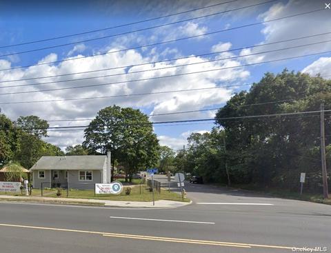 1729 5th Ave, Bay Shore, NY 11706