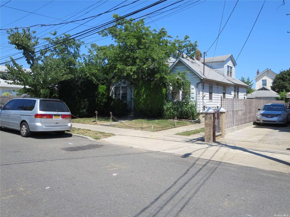 15045 125 Th St, South Ozone Park, NY 11420 6 Photos MLS 3418901