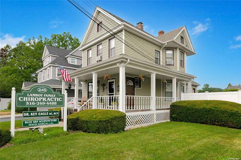245 Conklin St, Farmingdale, NY 11735