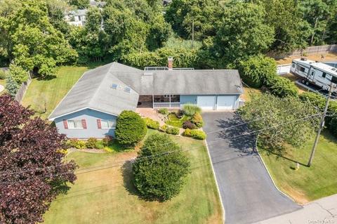 19 Wall St, Patchogue, NY 11772 photo 1