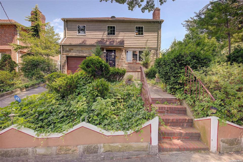 1317 Malba Dr, Malba, NY 11357 1 photo MLS 3420518 Movoto