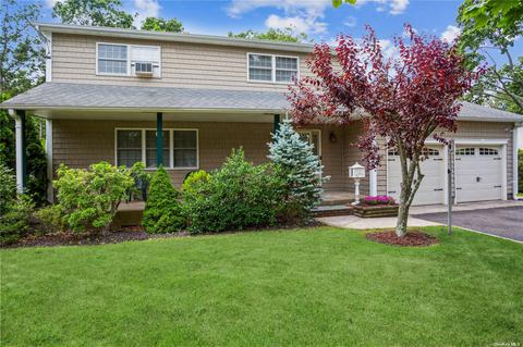 282 Sixth Ave, Saint James, NY 11780