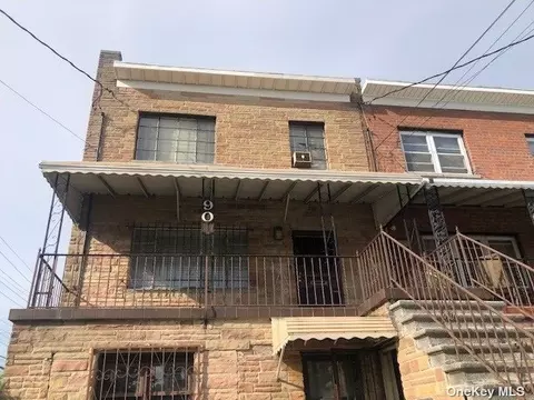 901 E 220th St, Bronx, NY 10469 photo 1
