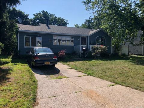 29 Neptune Ave, Patchogue, NY 11772 photo 1