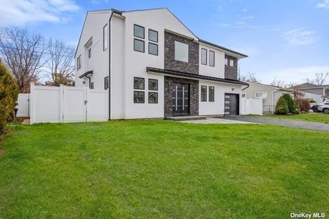 63 Hope Dr, Plainview, NY 11803 photo 1