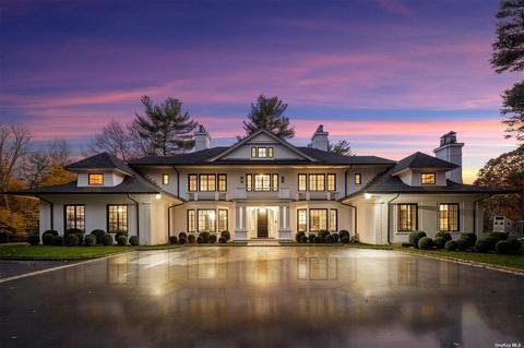 70 Bacon Rd, Old Westbury, NY 11568