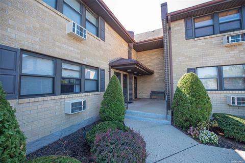 705 Wantagh Ave #705, Wantagh, NY 11793 | 16 Photos | MLS #3427430 - Movoto