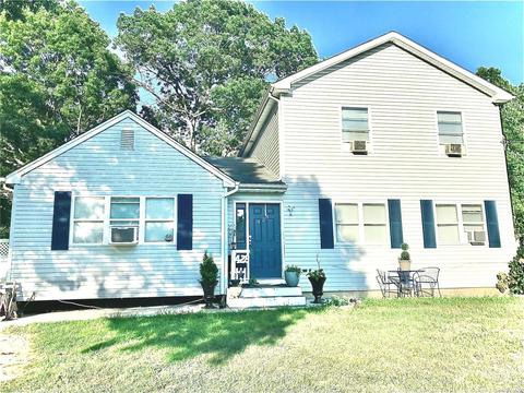 428 Revilo Ave, Shirley, NY 11967