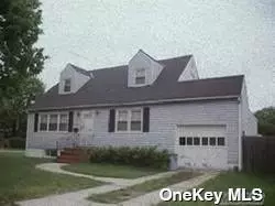232 12th Ave, West Babylon, NY 11704