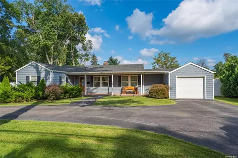 31 Harned Rd, Commack, NY 11725 photo 1
