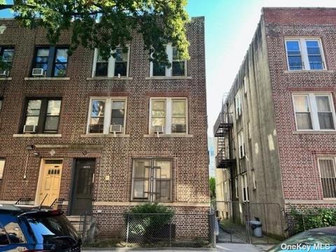 48-23 47th St #6, Woodside, NY 11377