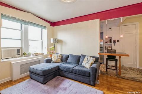 7201 4th Ave #F2, Brooklyn, NY 11209