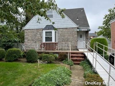 76-24 176th St, Flushing, NY 11366 photo 1