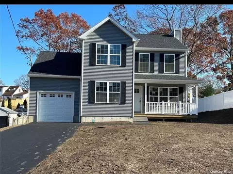 21 Cedar Br, Middle Island, NY 11953