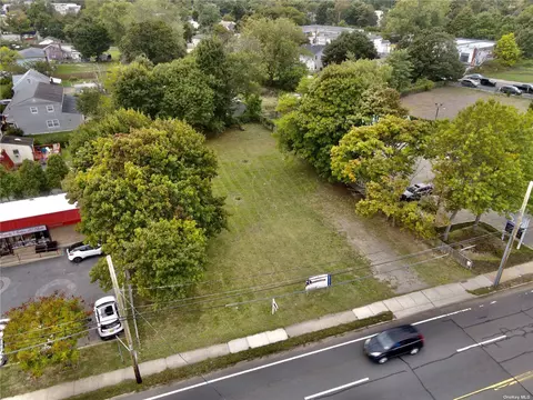 Undisclosed, Bay Shore, NY 11706