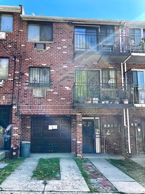 43-13 65th St, Woodside, NY 11377
