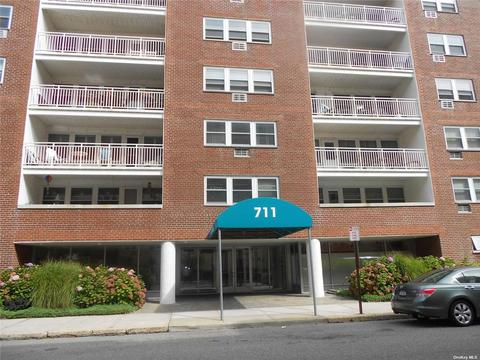 711 Shore Rd #5A, Long Beach, NY 11561