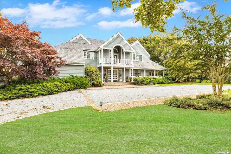  62 Beach Ln, Westhampton Beach, NY 11978 photo 1