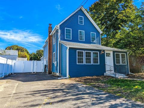 49 Jayne Ave, Patchogue, NY 11772 photo 1