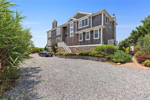 11 Bay Meadow Ln, Westhampton, NY 11977