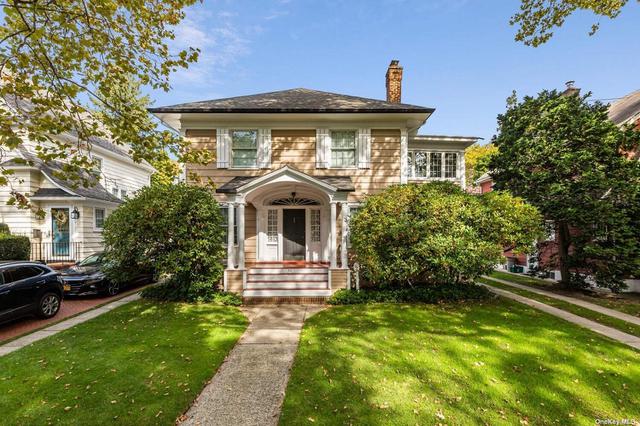 53 Ontario Rd, Bellerose Village, NY 11001