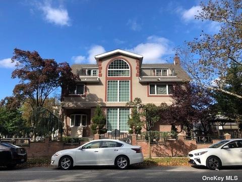 69-85 229th St, Bayside, NY 11364