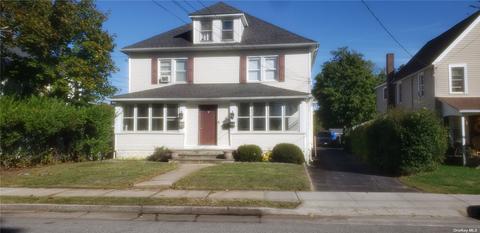 131 Maple Ave, Patchogue, NY 11772 photo 1