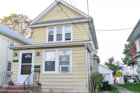 221-35 Edmore Ave, Queens Village, NY 11428