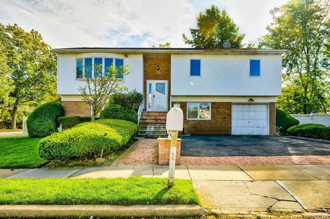 1 Rustic Ct, Plainview, NY 11803 photo 1