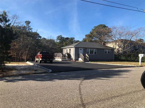 105 Peters Ln, Westhampton Beach, NY 11978